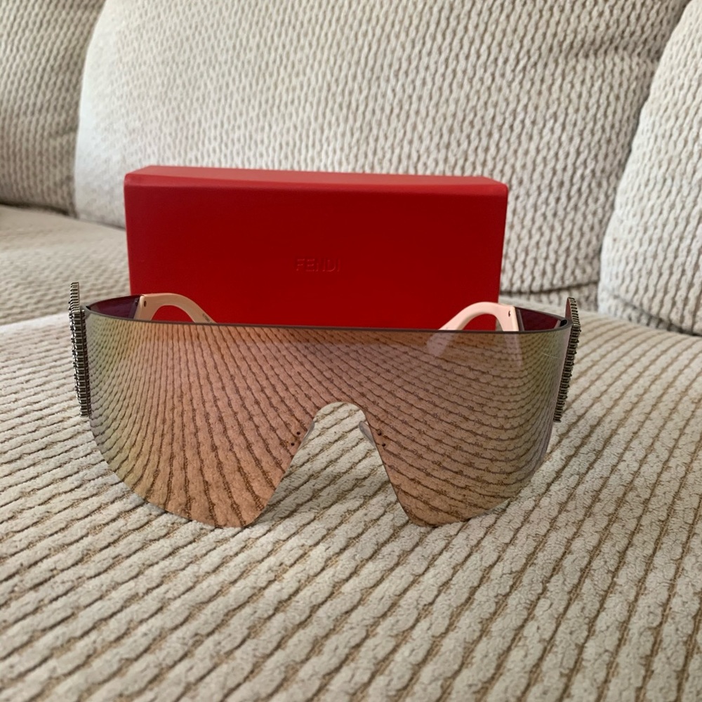 SOLD Fendi ff 0382/s